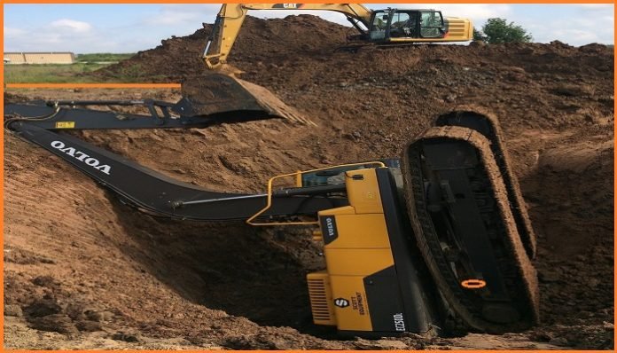 excavator accident NEAR MISS - EXCAVATION
