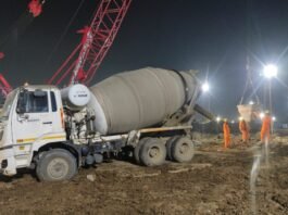 Mud mat for construction site for vehicle movement